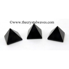 Black Agate 15 - 25 mm pyramid