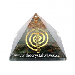 Glow In Dark GID Labradorite Chips Orgone Pyramid With Chakra Cho Ku Rei