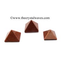 Red Glodstone  15 - 25 mm pyramid