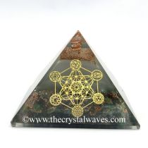 Glow In Dark Labradorite Chips Orgone Pyramid With 7 Chakra Metatron's Cube Symbol