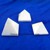 Scolecite less than 15mm pyramid 