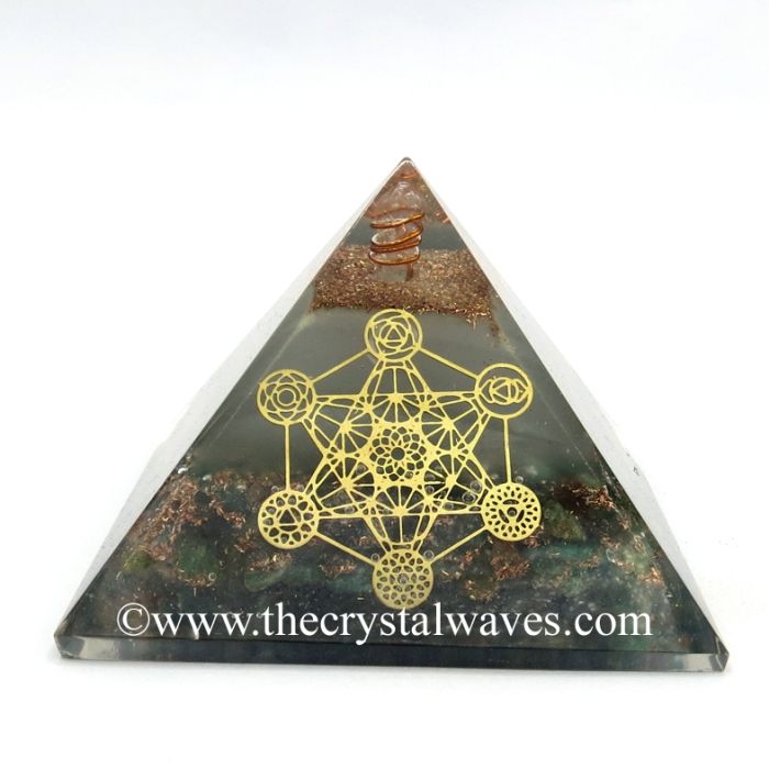 Glow In Dark Labradorite Chips Orgone Pyramid With 7 Chakra Metatron's Cube Symbol